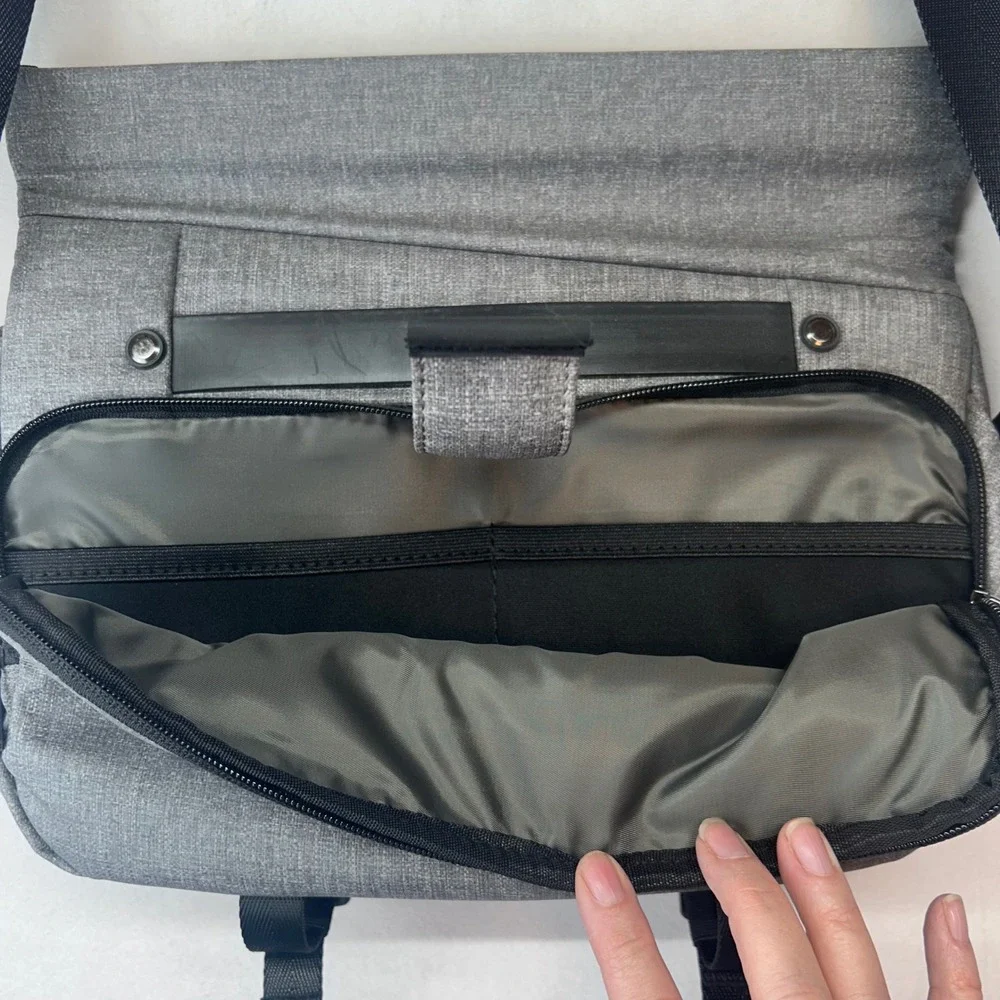 NIID Urbanature Radiant Urban Sling Bag Unisex Grey Techwear‎ Crossbody